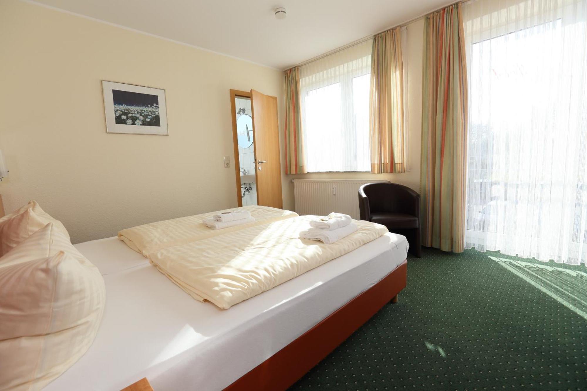 Hotel Am Holzhafen Stade Exteriör bild